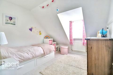 14 Britten Close, Langdon Hills, Basildon, SS16 6TB