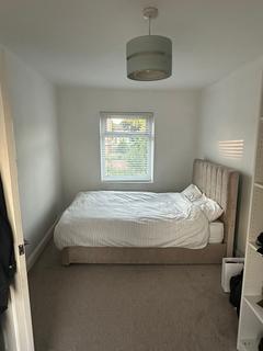 1 bedroom semi-detached house to rent, Eccles, M30