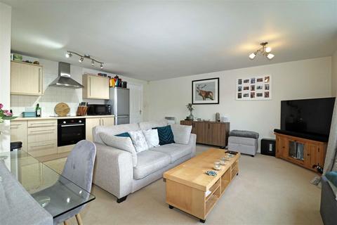 1 bedroom flat for sale, Birch Meadow Close, Warwick