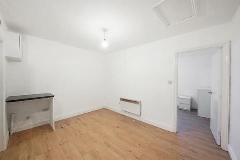 1 bedroom flat to rent, High Street, South Norwood