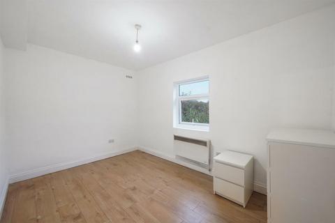 1 bedroom flat to rent, High Street, South Norwood