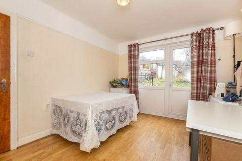 3 bedroom end of terrace house for sale, Conisborough Crescent, LONDON, SE6