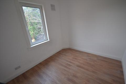 2 bedroom flat to rent, Stenhouse avenue, Stenhouse, Edinburgh, EH11