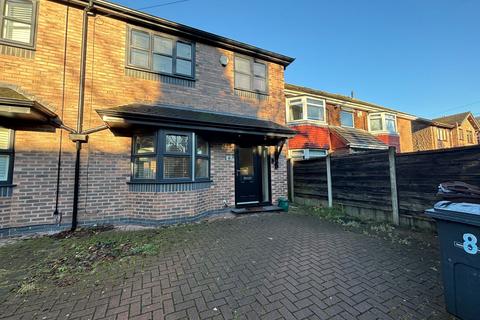 3 bedroom house to rent, Park Lane, Salford M6