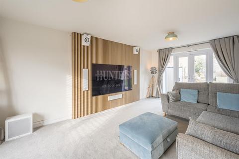 27 Herringbone Way, Kingswinford, DY6 7NE