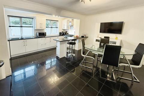 3 bedroom semi-detached house for sale, Sackville Close, Stratford-Upon-Avon