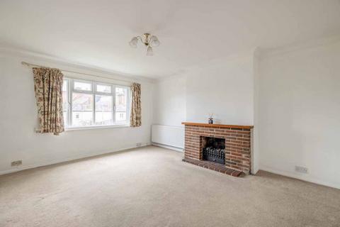 2 bedroom maisonette for sale, Hall Court, Datchet SL3