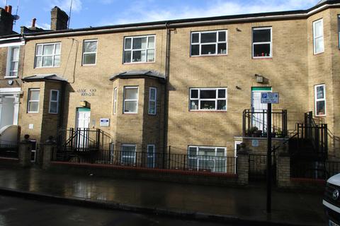 1 bedroom apartment to rent, Brenthouse Road, London E9