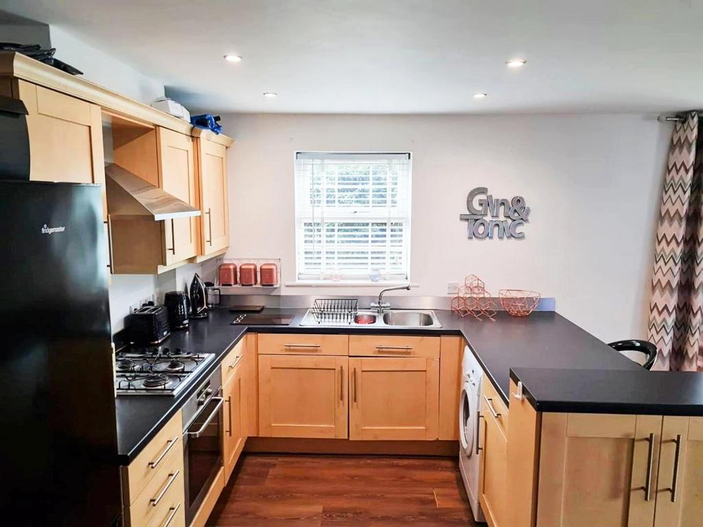 Kitchen2.jpg