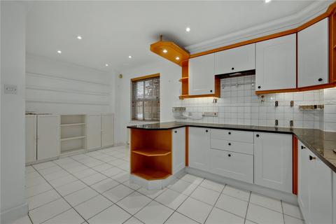 11 The Riverside, East Molesey, KT8 9BF