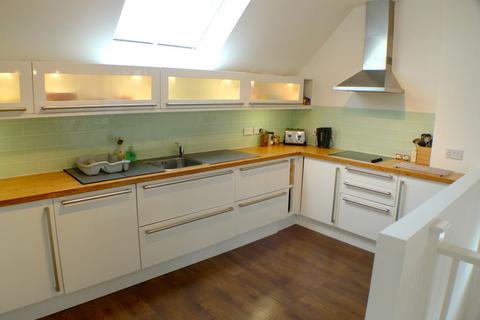 14 Admiral Place, London, SE16 5NY