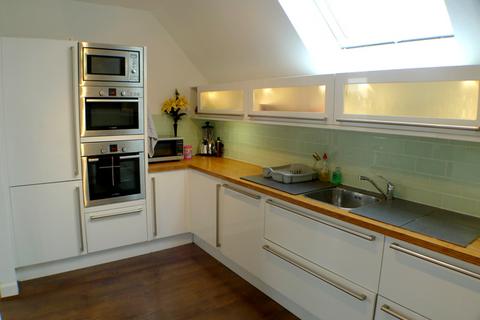 14 Admiral Place, London, SE16 5NY
