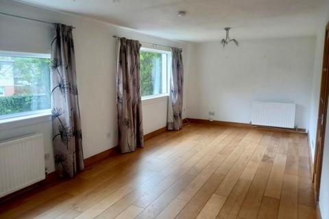 3 bedroom terraced house to rent, Rowan Road, Glasgow G67