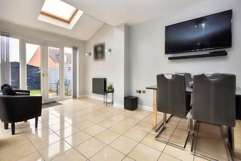 32 Springfield Avenue, Lofthouse, Wakefield, WF3 3FL