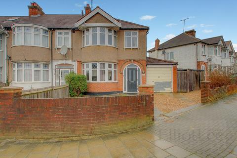 3 bedroom end of terrace house for sale, Windsor Close, Harrow HA2