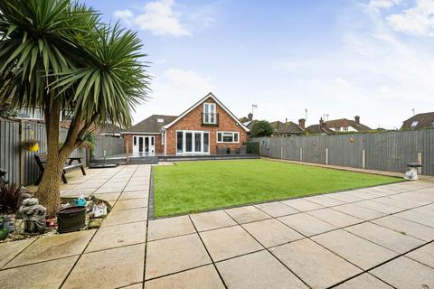 4 bedroom chalet for sale, Harvey Road, Willesborough, Ashford