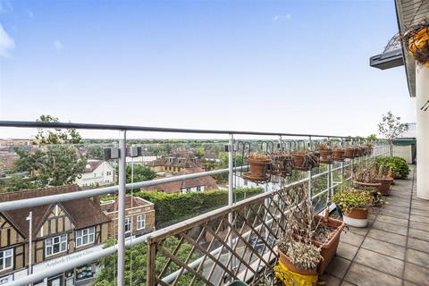 2 bedroom penthouse for sale, Thomas More, Ruislip HA4