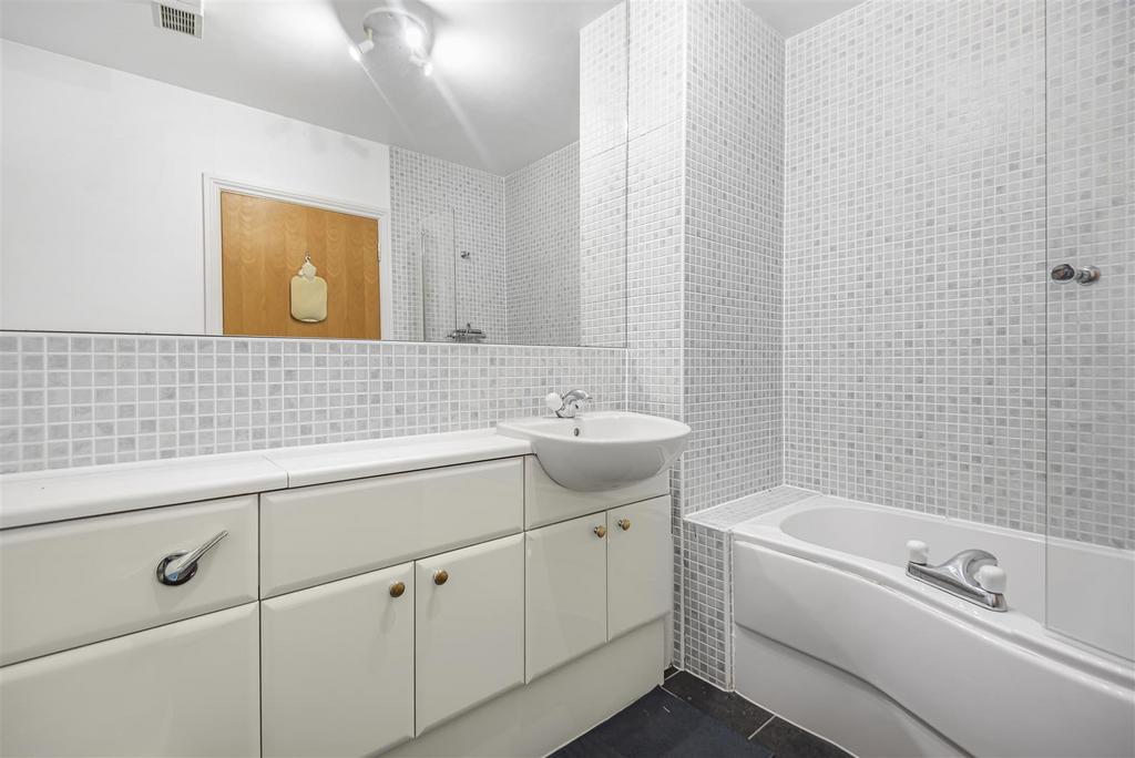 ENSUITE.jpg