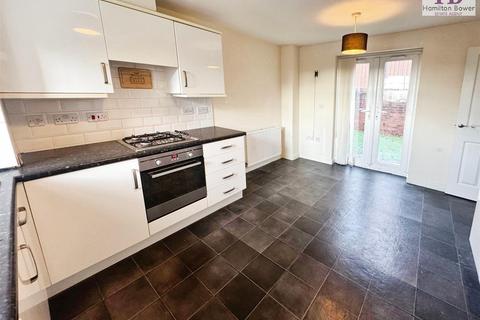 3 bedroom detached house to rent, Woodend Fold, Shipley