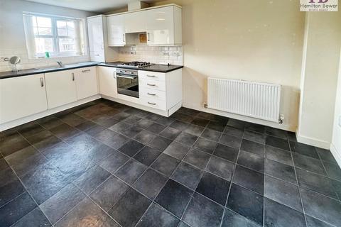 3 bedroom detached house to rent, Woodend Fold, Shipley