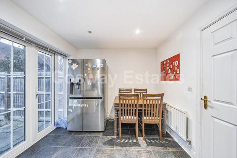 3 bedroom semi-detached house for sale, Hatherleigh Close, Mill Hill, NW7