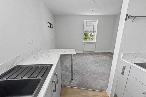 2 bedroom flat to rent, Northcote Road, Bournemouth BH1