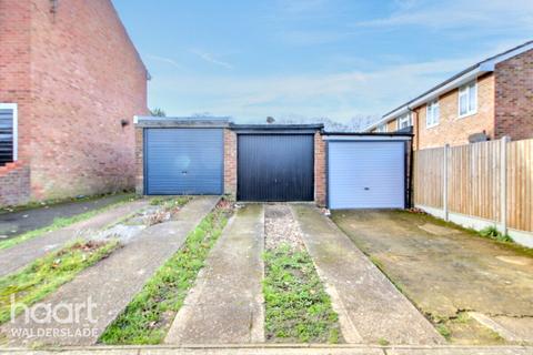 5 Albury Close, Chatham, ME5 8UW