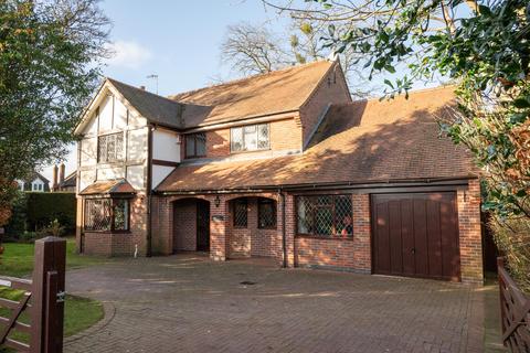 4 bedroom detached house for sale, Manor Road, Stratford-upon-Avon, Warwickshire, CV37