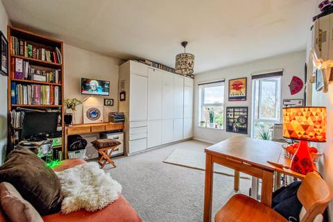 Studio for sale, Vanbrugh Park Road West, Blackheath, London, SE3