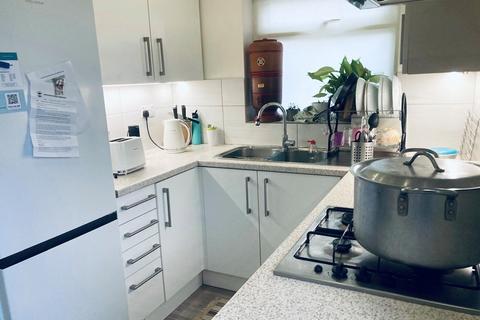 101 Riverdene, Edgware, HA8 9TB