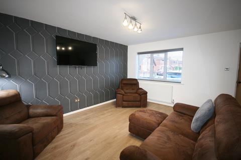 3 bedroom terraced house to rent, Buxton Lane, Droylsden M43