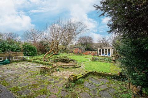 4 bedroom detached house for sale, Priory Avenue, Hastings