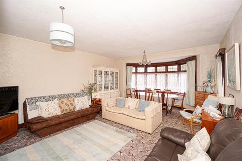 4 bedroom detached house for sale, Priory Avenue, Hastings