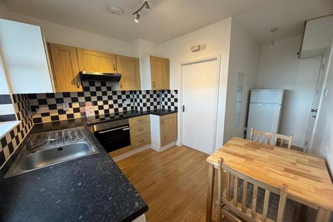 1 bedroom flat to rent, Deansbrook Road, Edgware HA8