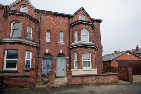 2 bedroom flat for sale, Dicconson Street, Wigan WN1