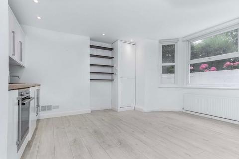 1 bedroom flat to rent, Bridgeman Road, Teddington TW11