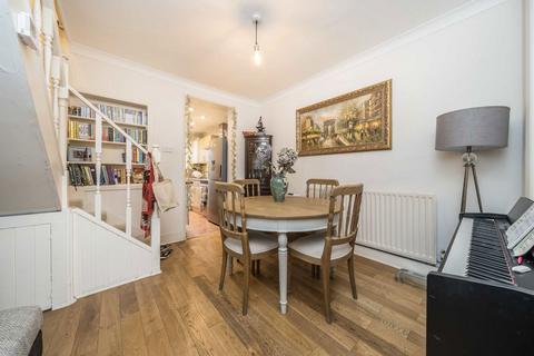 2 bedroom terraced house for sale, May Road, Twickenham TW2