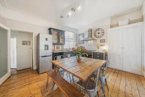 2 bedroom flat for sale, Tooting Bec Gardens, Streatham