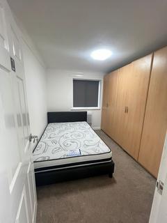 1 bedroom in a flat share to rent, Salford, M50