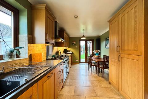 84 Beauxfield, Whitfield, Dover, CT16 3JH