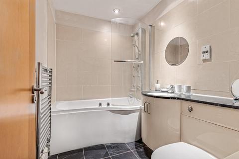 5 Pemberton Close, Stanwell, Staines, TW19 7QZ