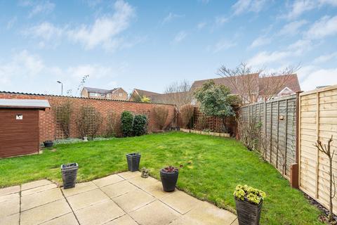 5 Pemberton Close, Stanwell, Staines, TW19 7QZ