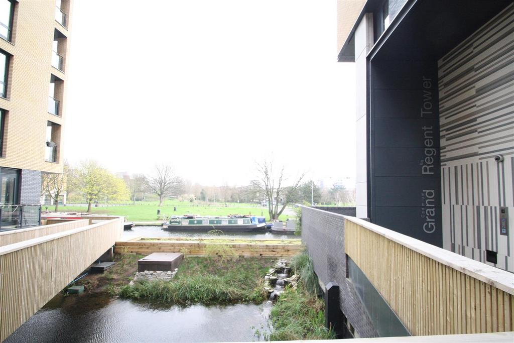 Grand regent canal