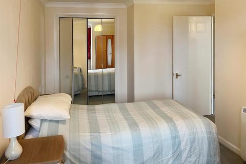 1 bedroom apartment for sale, Wakehurst Place, Rustington Littlehampton BN16