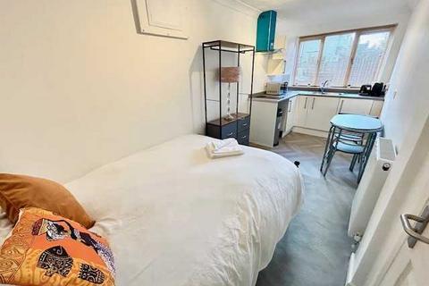House share to rent, Sackville Road, Room 1, Hove