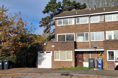 5 bedroom end of terrace house to rent, Hillcrest Road, Ealing, London, W5