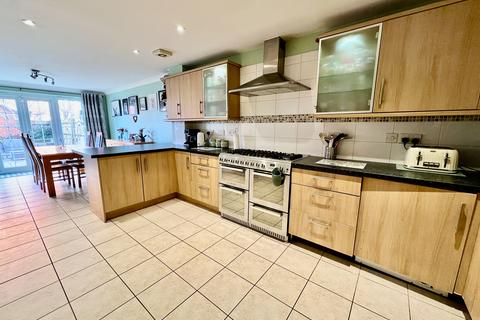 2 Bradley Drive, Grantham, NG31 7WN