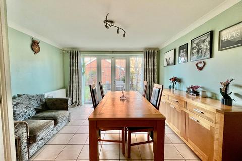 2 Bradley Drive, Grantham, NG31 7WN