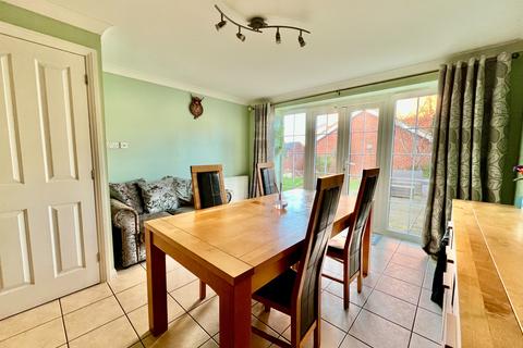 2 Bradley Drive, Grantham, NG31 7WN