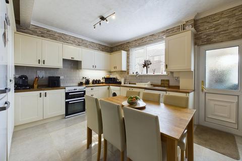 2 bedroom end of terrace house for sale, Barton Street, Manchester M29